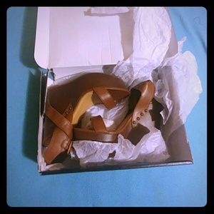 Cognac brand new wedge heel